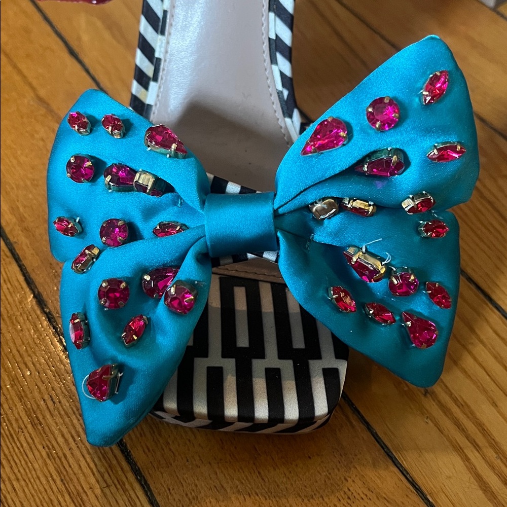 Betsey Johnson Pink and Black Heels with Blue and Pink Rhinestone Bow - Picture 3 of 6